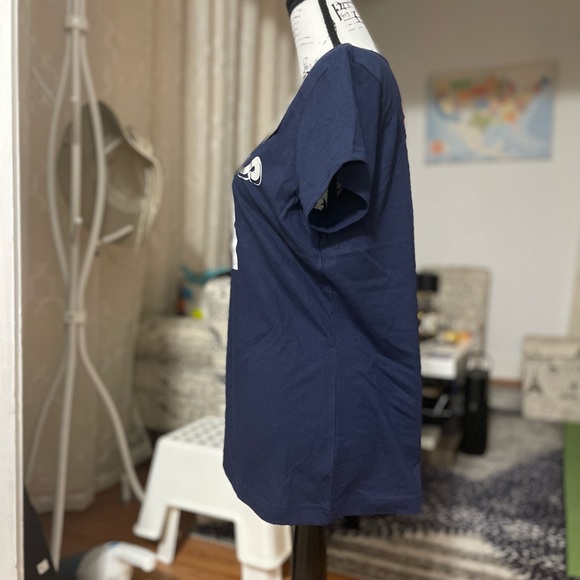 NWT Women’s Large Fila V-Neck Short Sleeve Tee In Navy With Metallic Logo Print - Picture 2 of 8